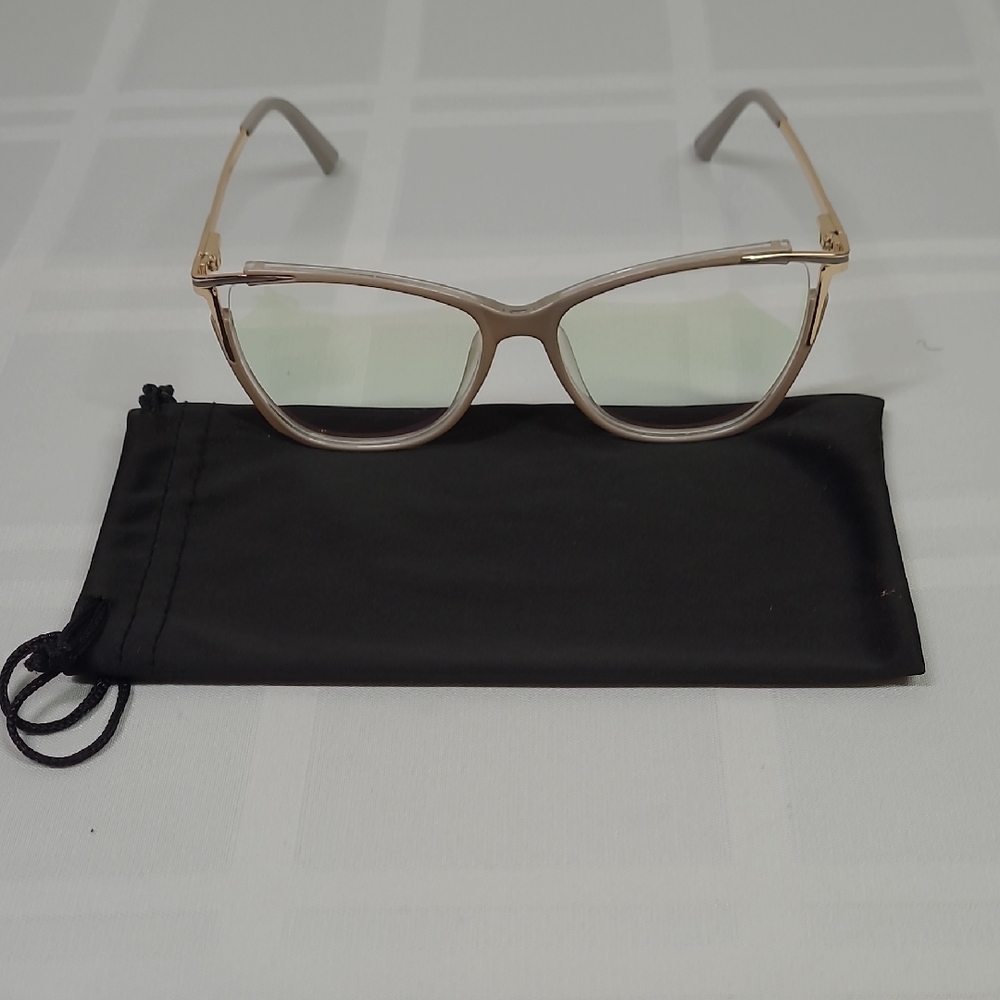 Stylish Gold Women's Glasses - Picture 1 of 8